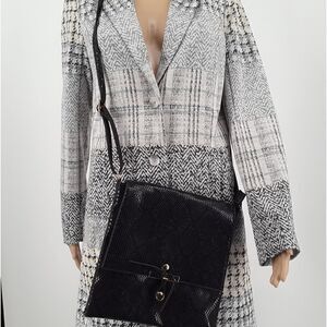 Vegan Snakeskin Embossed Adjustable Strap Black Shoulder Bag Like New